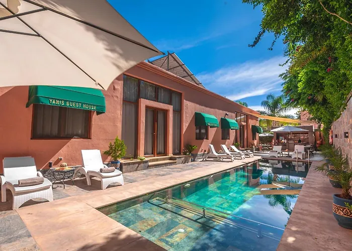 Hôtel pour familles: Yanis Guest House